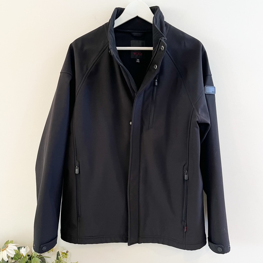 EUC TUMI Men’s Metro Black Softshell Jacket Size Medium Water Repellent